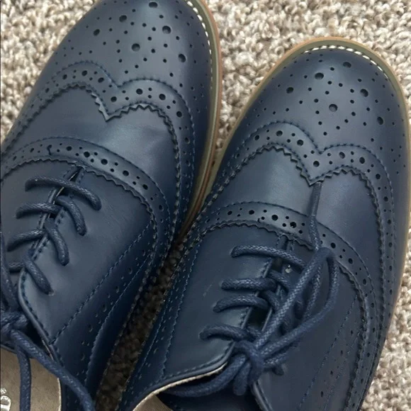 WANTED Navy Blue Wingtip Brogues (NWOT) - Picture 7 of 7